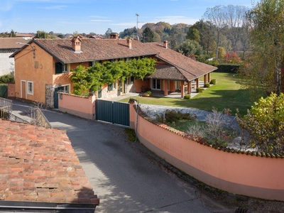 Villa in vendita a Agrate Conturbia Novara Conturbia