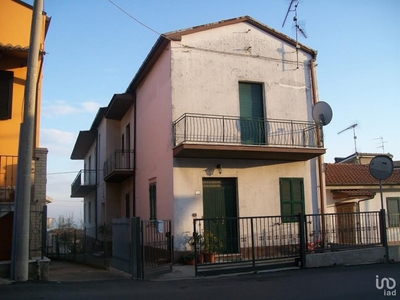 Appartamento 6 locali di 112 m² a Notaresco