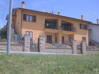 Appartamento 6 locali di 165 m² a Passignano sul Trasimeno