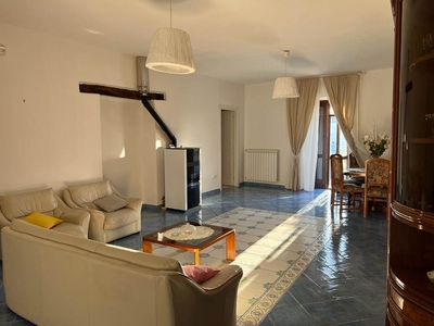 Appartamento in vendita a Altavilla Silentina Salerno