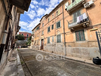 Appartamento in Vendita in Via Leopoldo Nicotra a Messina