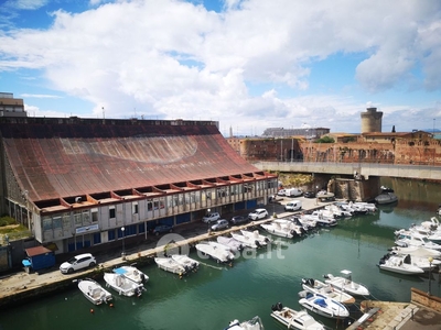 Appartamento in Vendita in Scali delle Barchette a Livorno