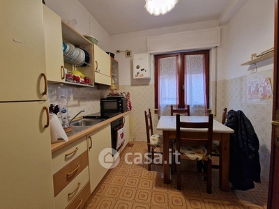 Appartamento in Vendita in Via Bonascola 35 a Carrara