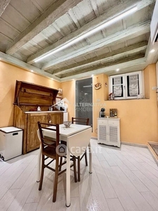 Appartamento in Vendita in Via del Moro a Lucca
