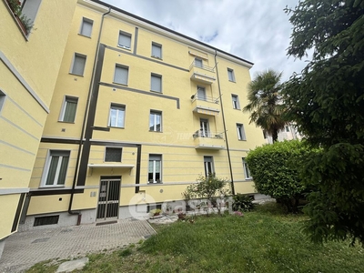 Appartamento in Vendita in Via Francesco Anzani 16 a Como