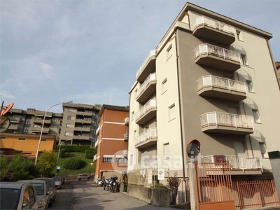 Appartamento in Vendita in Via Montelungo 3 a Como