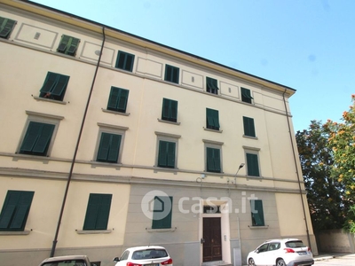 Appartamento in Vendita in Viale Giosuè Carducci 121 a Livorno