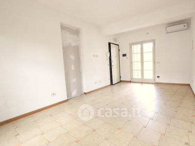 Appartamento in Vendita in Viale Luigi Cadorna 55100 a Lucca