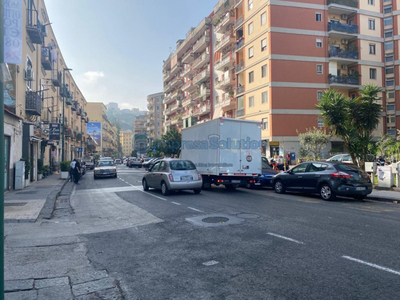 Box / Garage in vendita a Napoli - Zona: Fuorigrotta