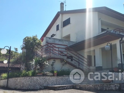 Casa Bi/Trifamiliare in Vendita in Via Giuseppe Saragat a Potenza