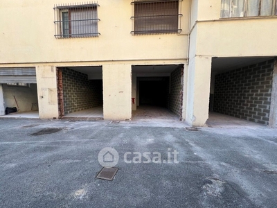 Garage/Posto auto in Vendita in Via Eduardo Traverso 1 a Genova