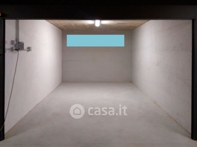 Garage/Posto auto in Vendita in Via Francesco Salemi 13 a Terrasini