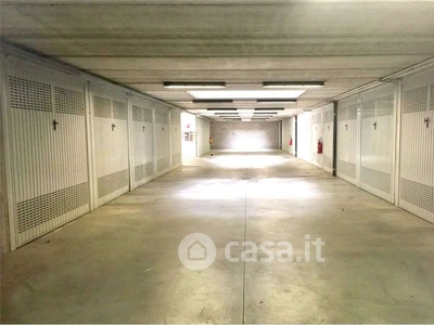 Garage/Posto auto in Vendita in Via Giosuè Carducci 16 a Cinisello Balsamo
