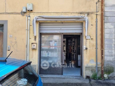 Negozio/Locale commerciale in Vendita in Via della Chimera 24 a a Arezzo