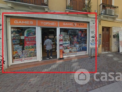 Negozio/Locale commerciale in Vendita in Via Giuseppe Garibaldi 51 a Cagliari