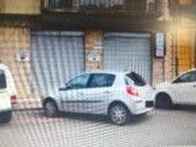 Negozio/Locale commerciale in Vendita in Via Rivocati a Cosenza