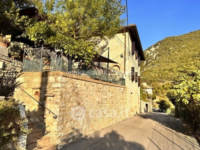 Rustico/Casale in Vendita in Strada San Giovanni del Pantano a Perugia