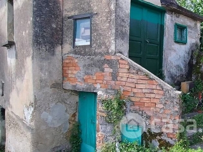 Rustico/Casale in Vendita in Via San Bartolomeo di Giovi a Salerno