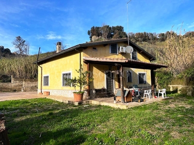Villa a Morlupo in Strada della Valle