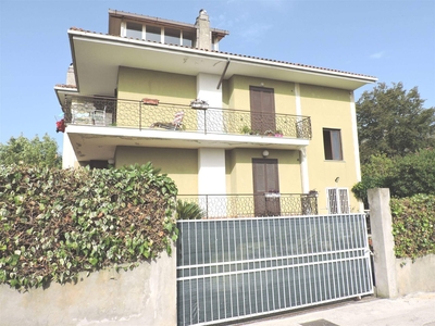 Villa Bifamiliare in vendita a Sessa Aurunca