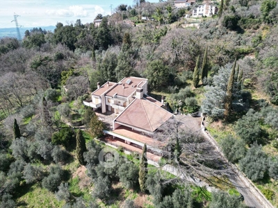 Villa in Vendita in Via della Lince a Terni
