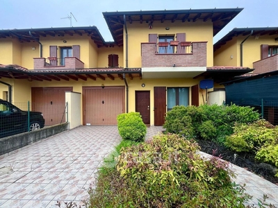 Villa in Vendita in Via Falcone e Borsellino 7 a Cremona