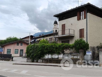 Villa in Vendita in Via Nazionale 45 a Trento