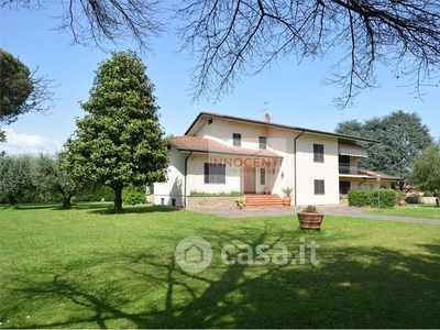 Villa in Vendita in Via Pesciatina 3000 a Lucca