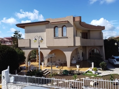 Villa in Via Sorda Sampieri 201/4, Modica, 11 locali, 4 bagni, garage
