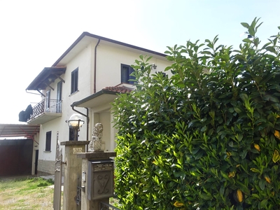 Villa in vendita a Castiglion Fiorentino Arezzo Montecchio Vesponi