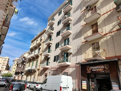 Appartamento in vendita a Taranto, via Icco, 17 - Taranto, TA