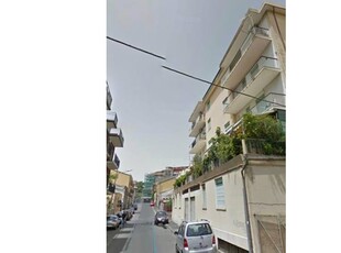 Affitto Stanza Singola a Catania, Zona Borgo, Via Adrano 2