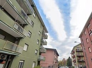 Ampio monovano con terrazzina alle porte di Milano