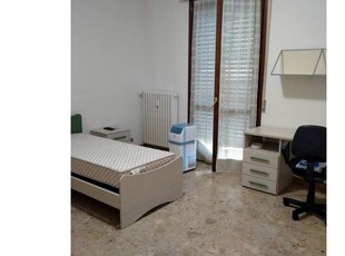 Appartamento in affitto a Modena, Zona Villaggio Artigiano Modena Nord, Via Luciano Minelli 47