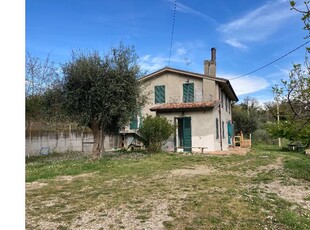 Appartamento in affitto a Pesaro, Frazione Candelara