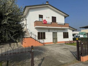 Appartamento in Vendita a Borgo Veneto Santa Margherita d 'Adige - Centro