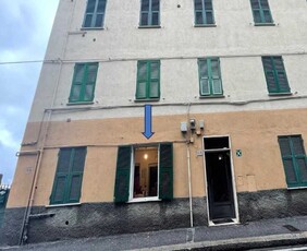 Appartamento in Vendita a Genova Via Borgoratti