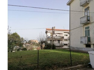 Appartamento in vendita a Loreto Aprutino, Via Roma 71