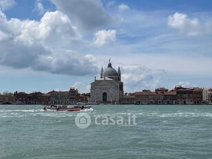 Appartamento in Vendita in a Venezia