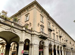Appartamento in Vendita in Corso Vinzaglio 33 a Torino