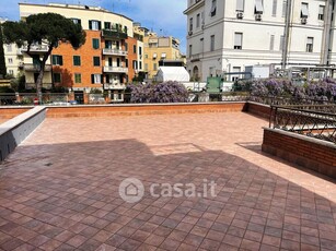 Appartamento in Vendita in Piazza Carnaro 20 a Roma