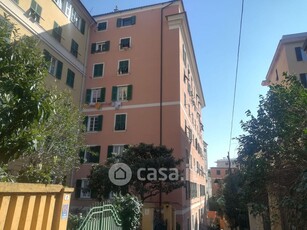 Appartamento in Vendita in Salita di Montebello a Genova