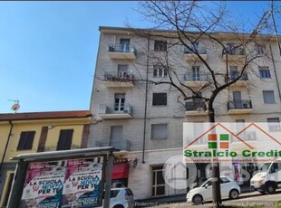 Appartamento in Vendita in Strada di Lanzo 115 a Torino