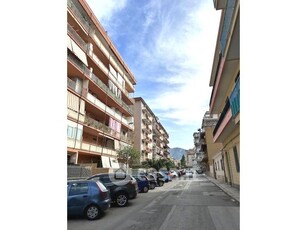 Appartamento in Vendita in Via Alagna Giacomo a Palermo