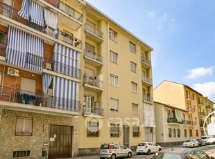 Appartamento in Vendita in Via Alfredo Casella 54 a Torino