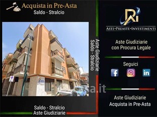 Appartamento in Vendita in Via Amerigo Vespucci 10 a Gravina in Puglia