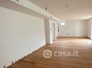 Appartamento in Vendita in Via Asiago 35 a Milano