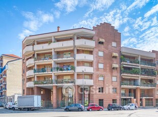 Appartamento in Vendita in Via Borgomasino 62 a Torino