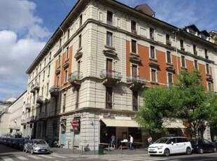 Appartamento in Vendita in Via Carlo Ravizza 19 a Milano