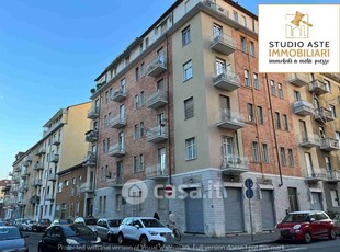 Appartamento in Vendita in Via Crevacuore 37 a Torino